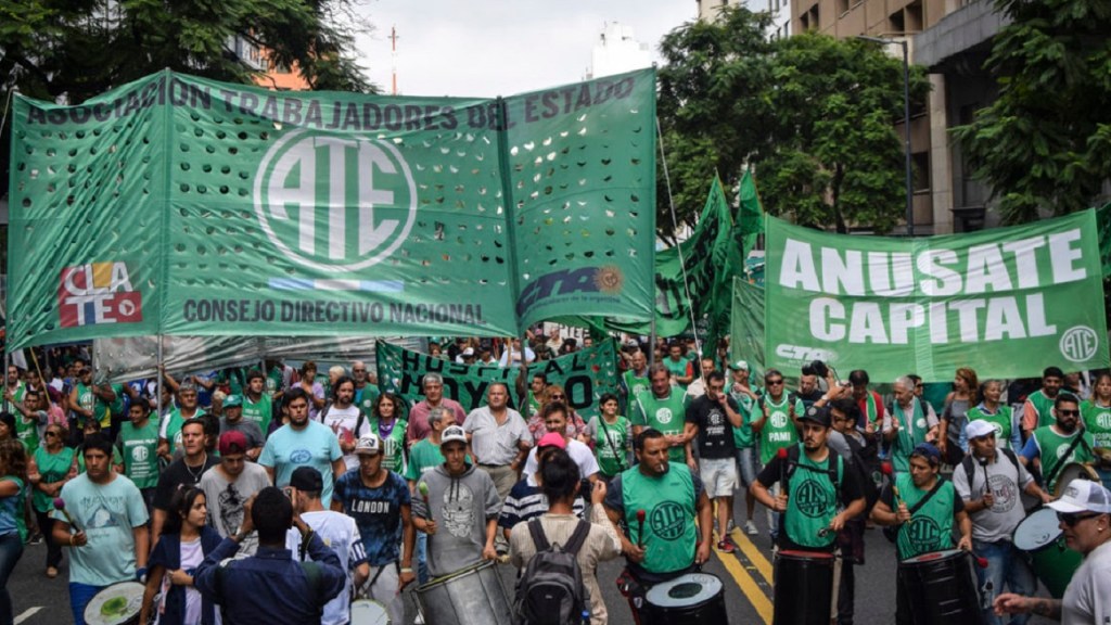 La Justicia exige explicaciones al Gobierno por la Ley&nbsp;Bases