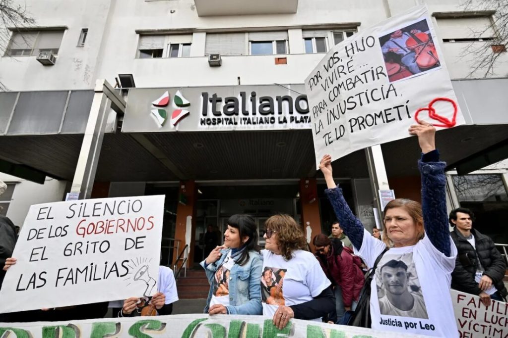 Familiares marchan en La Plata por justicia en casos de&nbsp;fentanilo