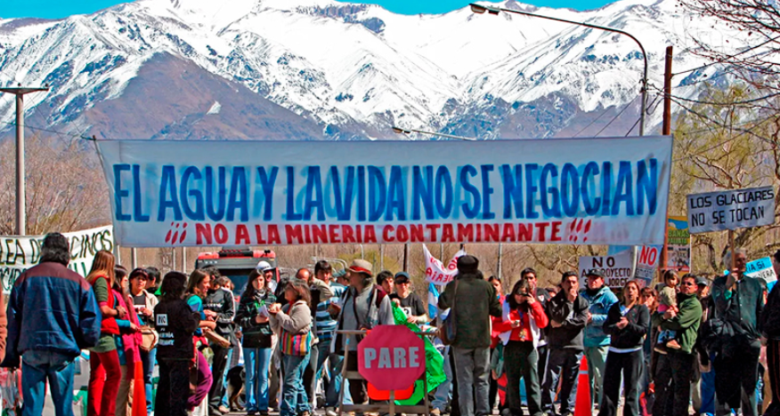 Masiva caravana en Mendoza contra el proyecto minero respaldado por&nbsp;Milei
